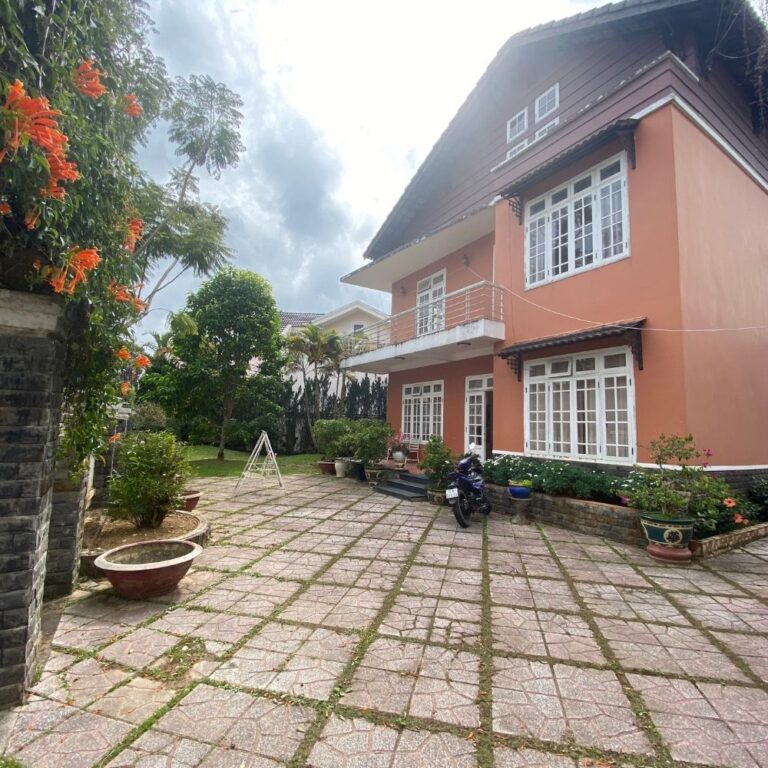 Cho thuê villa, Đường Trần Bình Trọng, Phường 5, TP Đà Lạt, Mặt tiền đường chính Trần Bình Trọng, 400 m2