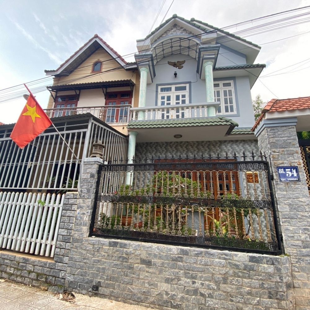 Cho thuê nhà, đường Yersin, Phường 9, thành phố Đà Lạt, 150m2, Đường nhựa ô tô 8m