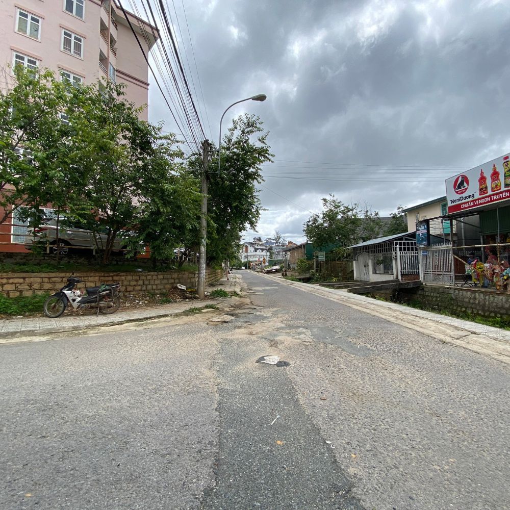 Bán căn hộ chung cư, đường Yersin, phường 9, thành phố Đà Lạt, gần hồ Xuân Hương, 48m2, Đường nhựa hiện trạng 6m