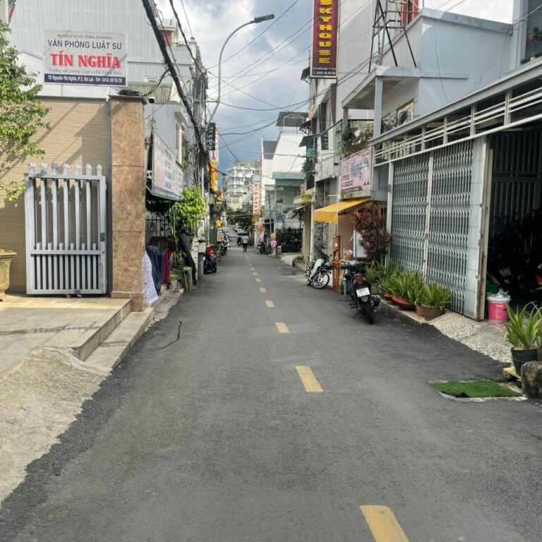 Bán đất, đường Nguyễn Thị Nghĩa, Phường 2, TP Đà Lạt, 341,75m2, gần trung tâm thành phố, đường nhựa ô tô 5m